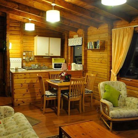 던켈드 Country Retreats At Butterstone 빌라 외부 사진