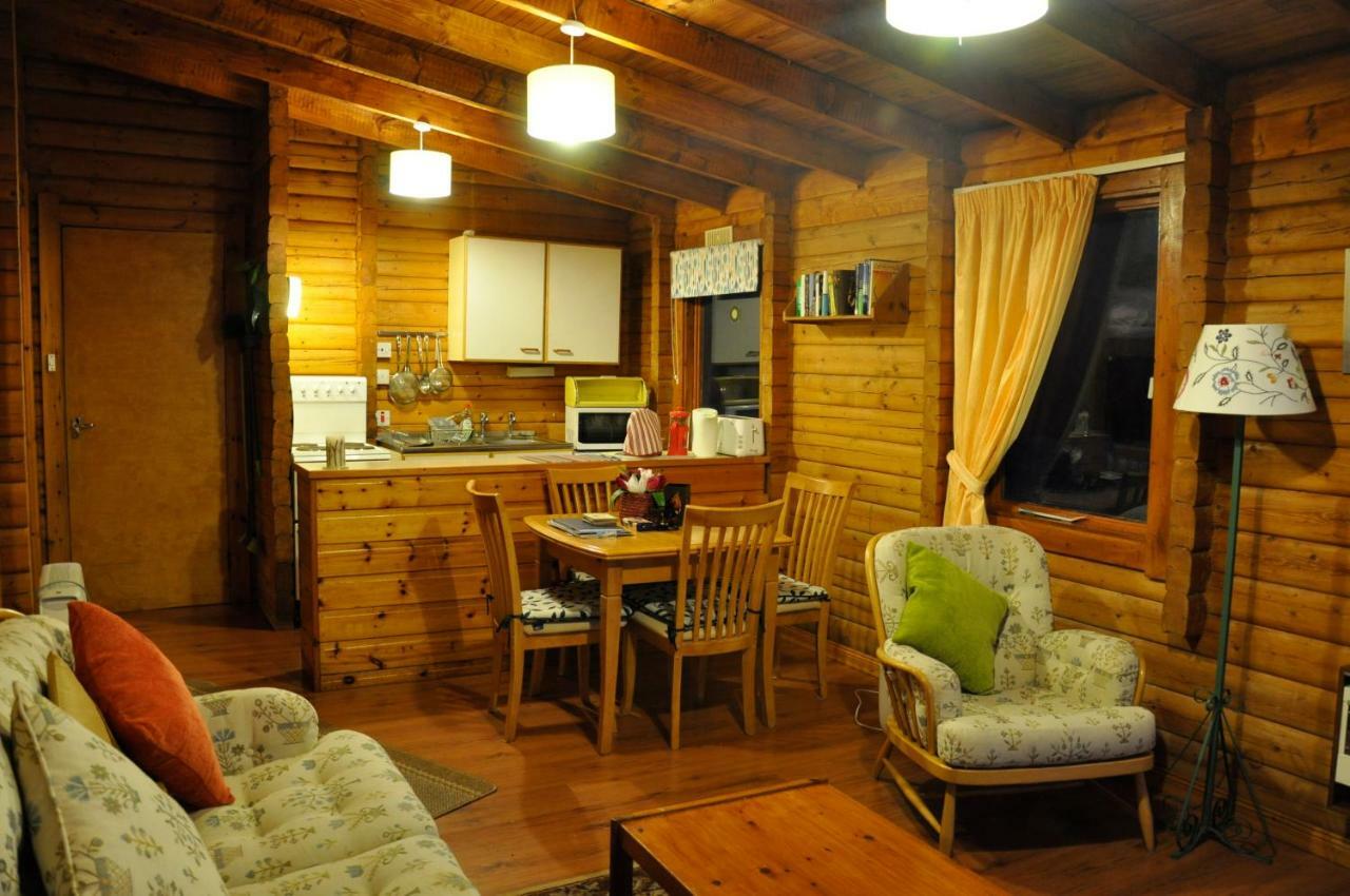 던켈드 Country Retreats At Butterstone 빌라 외부 사진