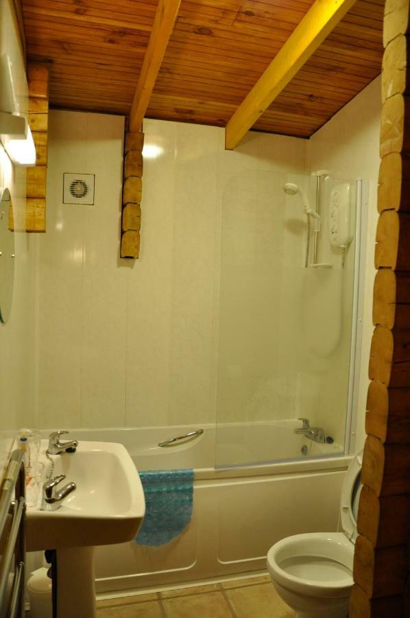 던켈드 Country Retreats At Butterstone 빌라 외부 사진